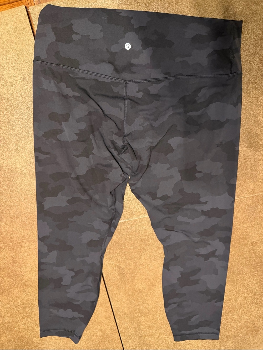 lululemon athletica Black Camo Performance Leggings, size 18, NWT, $44
